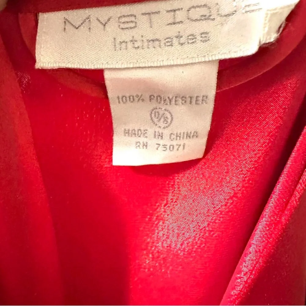 Vintage‎ Mystique One Size Red Satin Robe